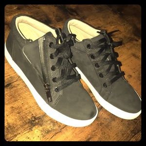 Motley Mid-Top Fashion Sneaker.